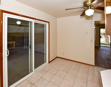 439 E Brown - Photo Thumbnail 12