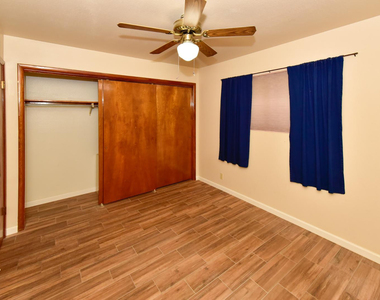 439 E Brown - Photo Thumbnail 11