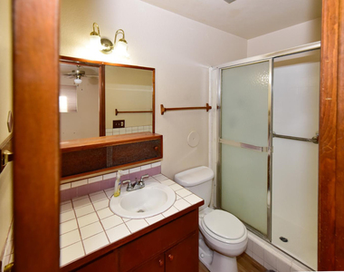 439 E Brown - Photo Thumbnail 4