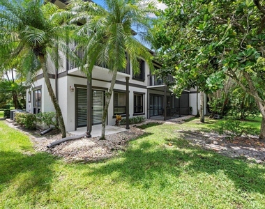 13334 Polo Club Road - Photo Thumbnail 16