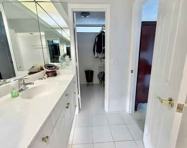 2910 Sw 87th Terrace - Photo Thumbnail 36