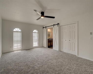 10333 Fairfax Lane - Photo Thumbnail 5