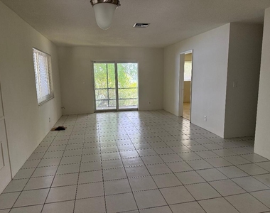 3941 Crystal Lake Drive - Photo Thumbnail 6