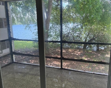 3941 Crystal Lake Drive - Photo Thumbnail 12