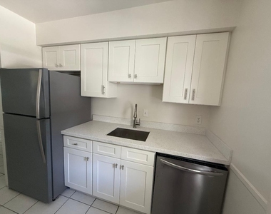 3941 Crystal Lake Drive - Photo Thumbnail 2