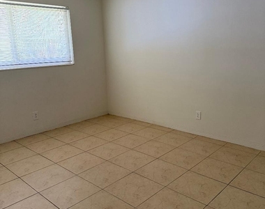 3941 Crystal Lake Drive - Photo Thumbnail 7