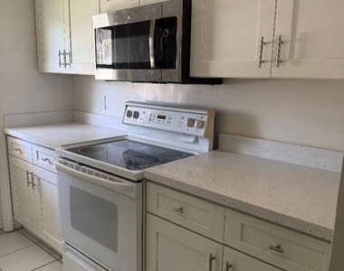 3941 Crystal Lake Drive - Photo Thumbnail 3