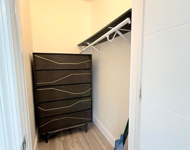 820 Ne 17th Avenue - Photo Thumbnail 3