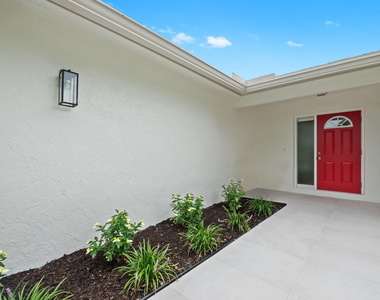 561 Sw 168th Terrace - Photo Thumbnail 1