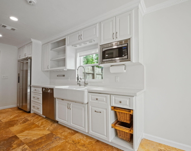 561 Sw 168th Terrace - Photo Thumbnail 7