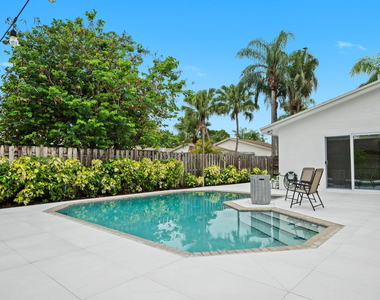 561 Sw 168th Terrace - Photo Thumbnail 21