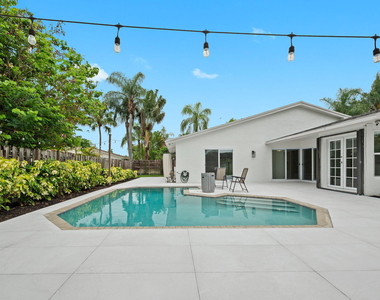 561 Sw 168th Terrace - Photo Thumbnail 25