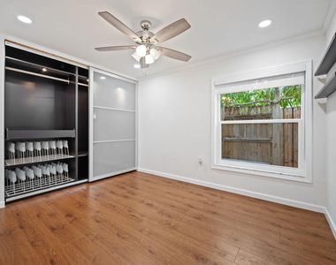 561 Sw 168th Terrace - Photo Thumbnail 11