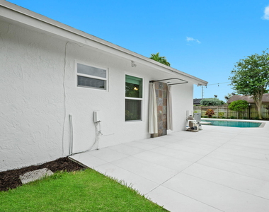 561 Sw 168th Terrace - Photo Thumbnail 24
