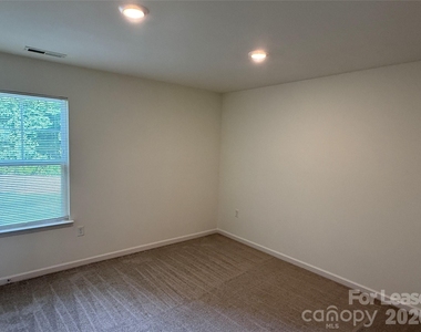 2029 Oakdale Road - Photo Thumbnail 7