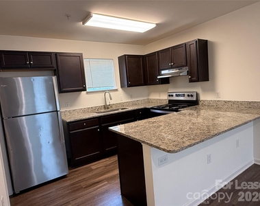 2029 Oakdale Road - Photo Thumbnail 4