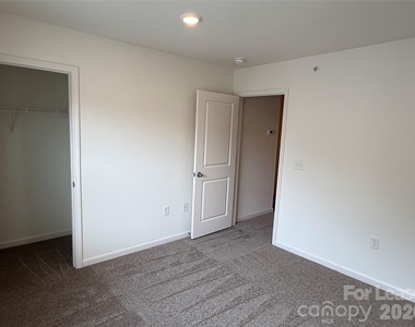 2029 Oakdale Road - Photo Thumbnail 6