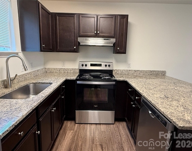 2029 Oakdale Road - Photo Thumbnail 3