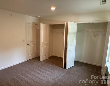 2029 Oakdale Road - Photo Thumbnail 8