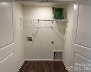 2029 Oakdale Road - Photo Thumbnail 11