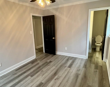 803 Robinson Road - Photo Thumbnail 3