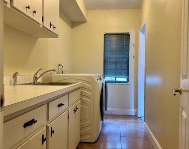 3913 Northampton Way - Photo Thumbnail 14