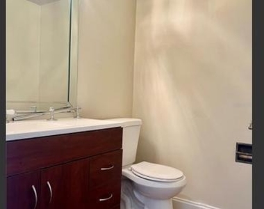 3913 Northampton Way - Photo Thumbnail 15