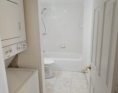 4174 Inverrary Drive - Photo Thumbnail 4