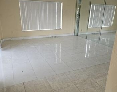 4174 Inverrary Drive - Photo Thumbnail 3