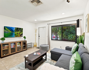 105 Se 2nd Street - Photo Thumbnail 11