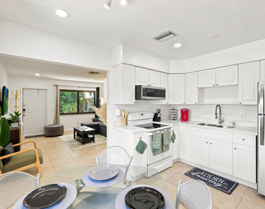 105 Se 2nd Street - Photo Thumbnail 6