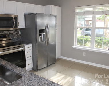 108 Azteca Drive - Photo Thumbnail 5