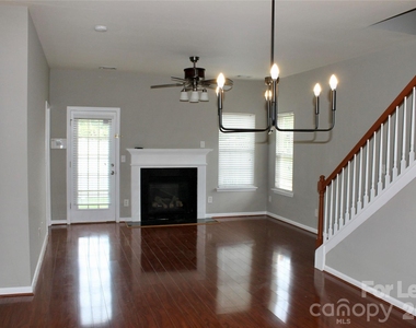 108 Azteca Drive - Photo Thumbnail 6