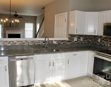 108 Azteca Drive - Photo Thumbnail 3