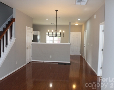 108 Azteca Drive - Photo Thumbnail 7
