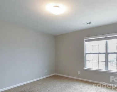 1525 Lilly Springs Place - Photo Thumbnail 24