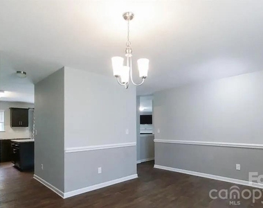 1525 Lilly Springs Place - Photo Thumbnail 3