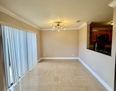 2050 Oleander Boulevard - Photo Thumbnail 4