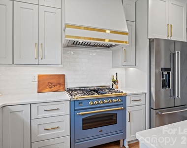 7322 Swansea Lane - Photo Thumbnail 12