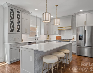 7322 Swansea Lane - Photo Thumbnail 10