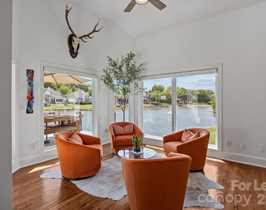 7322 Swansea Lane - Photo Thumbnail 18