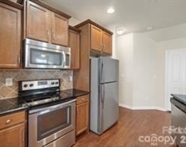 1880 Aston Mill Place - Photo Thumbnail 29
