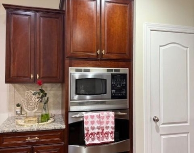 205 Edenshire Court - Photo Thumbnail 6