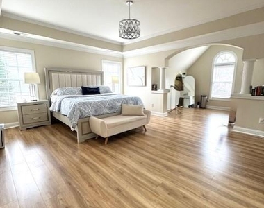 205 Edenshire Court - Photo Thumbnail 13