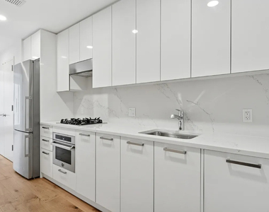 180 Broome Street - Photo Thumbnail 3