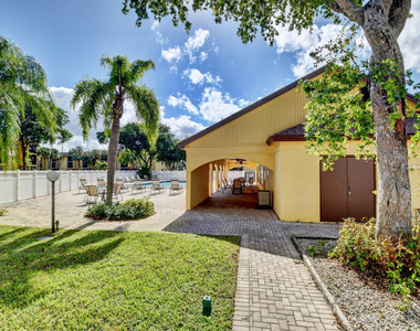 460 Nw 20th Street - Photo Thumbnail 19