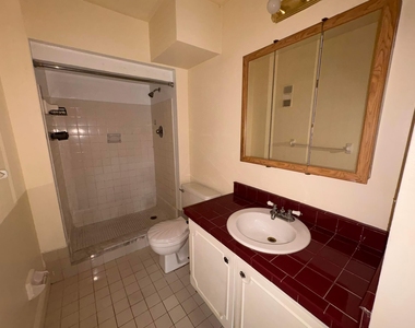460 Nw 20th Street - Photo Thumbnail 8