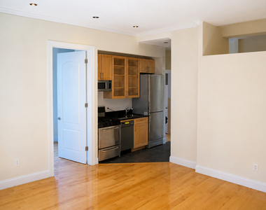52 Barrow Street - Photo Thumbnail 3