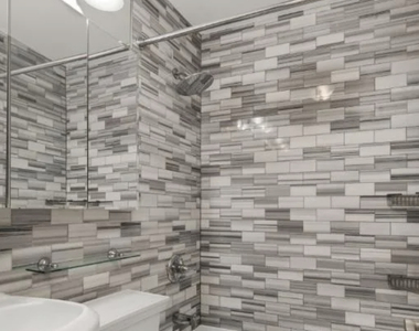 252 Mott Street - Photo Thumbnail 6