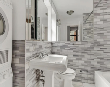 252 Mott Street - Photo Thumbnail 7